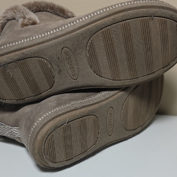 Skechers Women's Tan Fur-Lined Ankle Boots - Picture 6 of 6